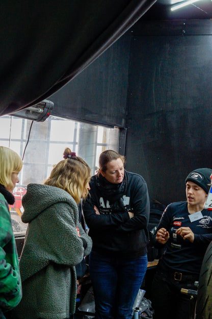 Goddess Basic - Schrauber-Workshop + Segura Overall (Latzhose) - women only